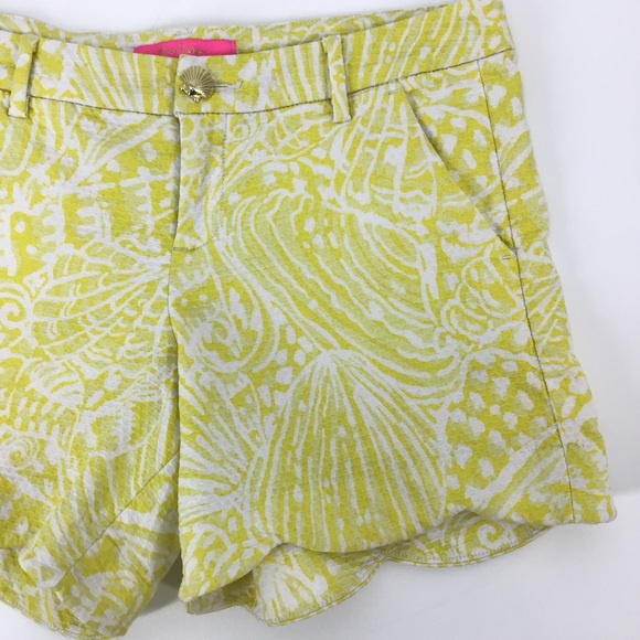 Lilly Pulitzer Palmita Shorts in Lilly’s Lemon Sea Cups - Picture 4 of 15